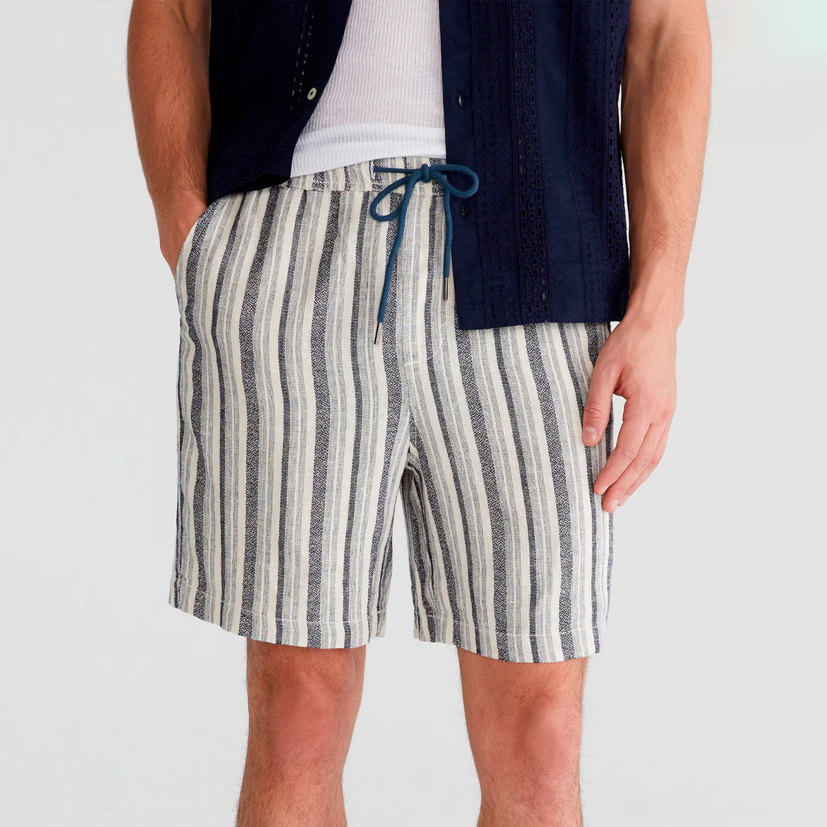 AERO GUYS SHORTS 