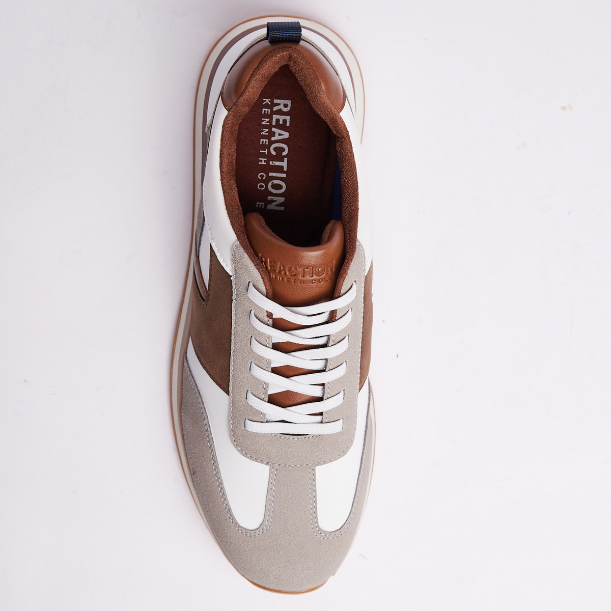 STRIDE EDGE SNEAKER  