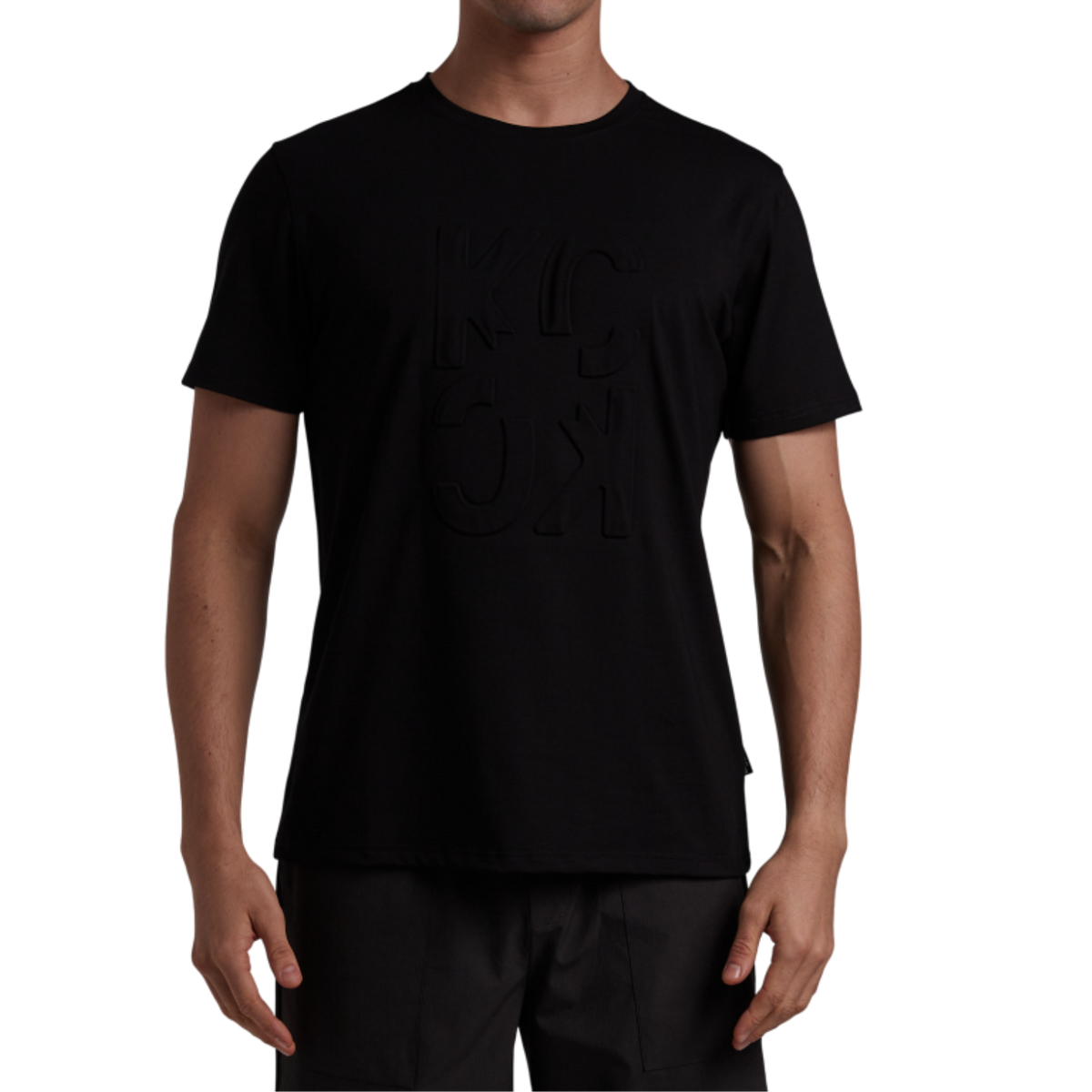 REMERA CUELLO REDONDO KENNETH COLE 